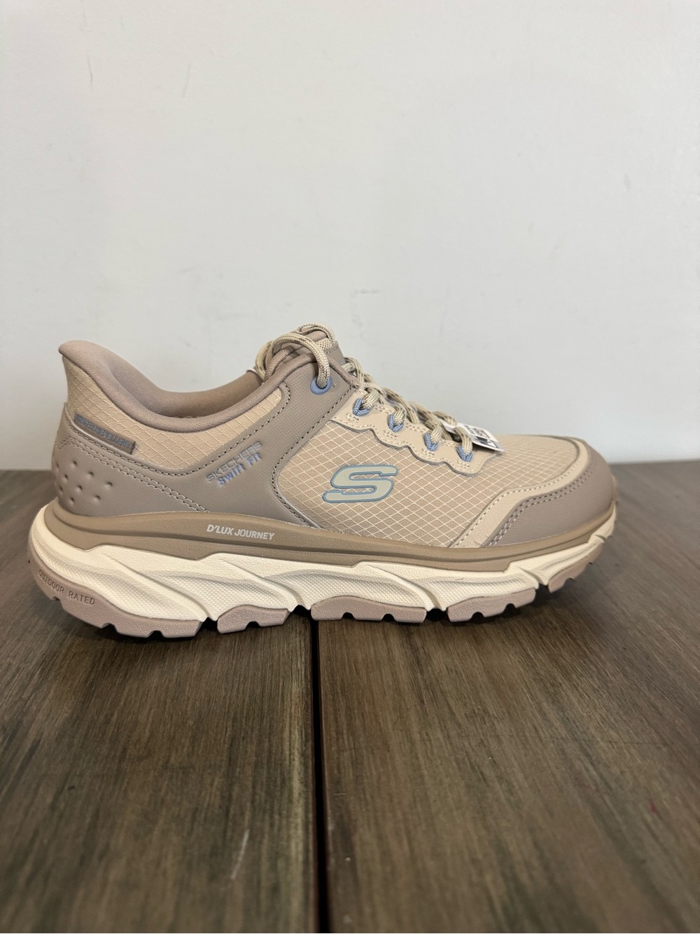SKECHERS HAND FREE WOMEN SWIFT FIT SHOES